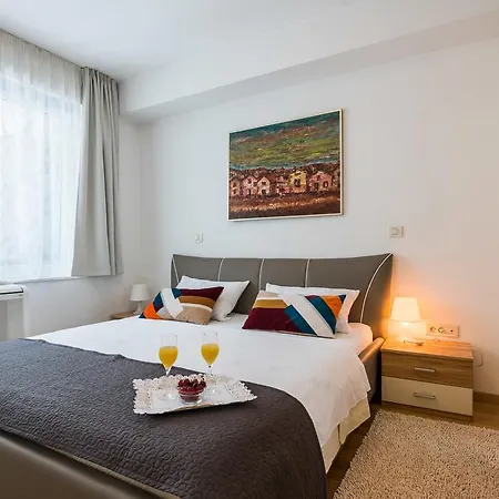Arianna Appartement *
